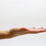 Présence discrète — éthique de l'accompagnement humain
