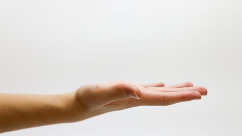 Présence discrète — éthique de l'accompagnement humain